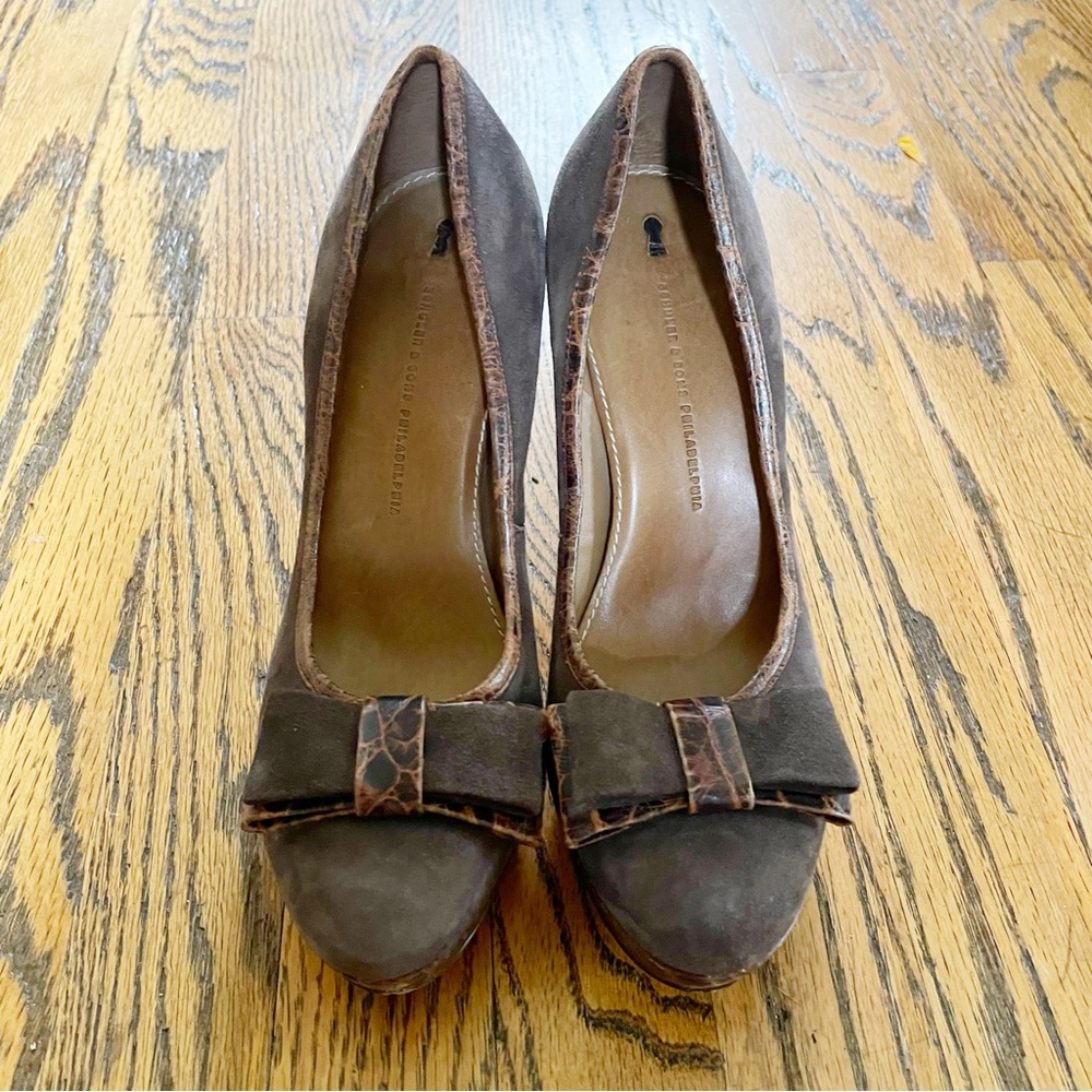 Schuler and Sons Philadelphia Anthropologie Brown Preppy Suede Heels Size 7